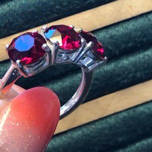 NWOT! Sparkly Red Swarovski Crystal Ring